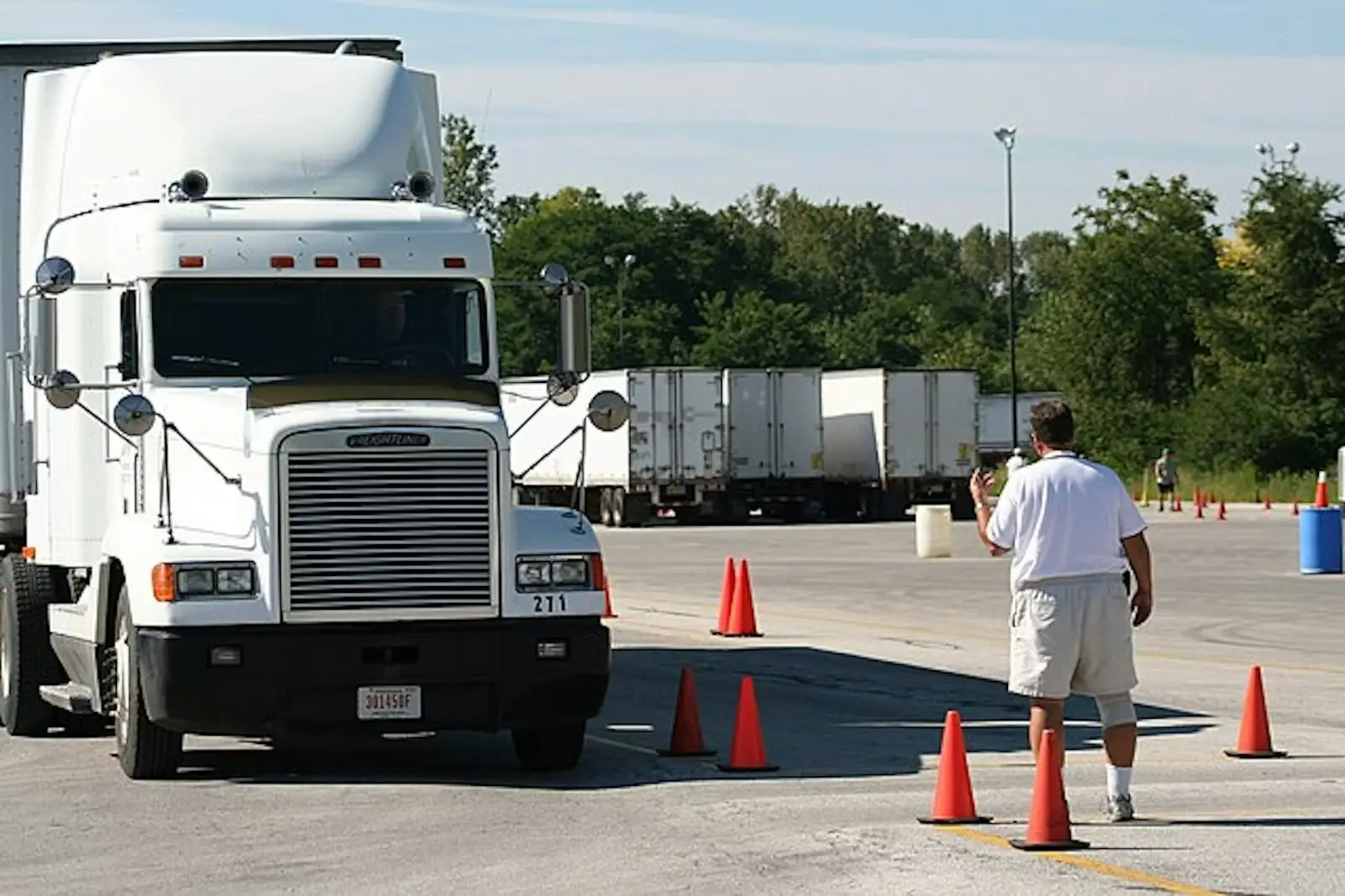 CDL schools applaud DOT, DHS crackdown on ‘deluge of bad actors’ in driver training