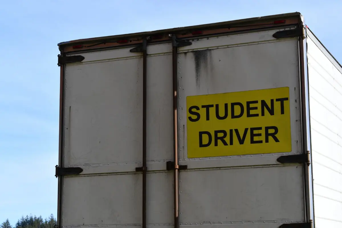 Six plead guilty in bribery scheme that allowed 100 unqualified applicants to obtain a CDL — CDL Life